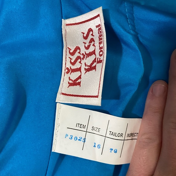 💎Prom Dress with Gem Detailing - Sky Blue💎 - Picture 8 of 12